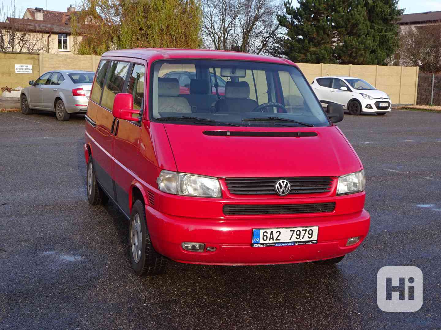 VW Multivan 2.5 TDI r.v.1998 (75 kw) závěs - foto 1