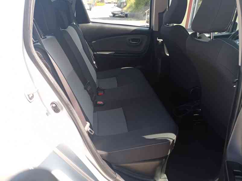 Toyota Yaris 1.5 Hybrid 74kW Automat/1maj - foto 17