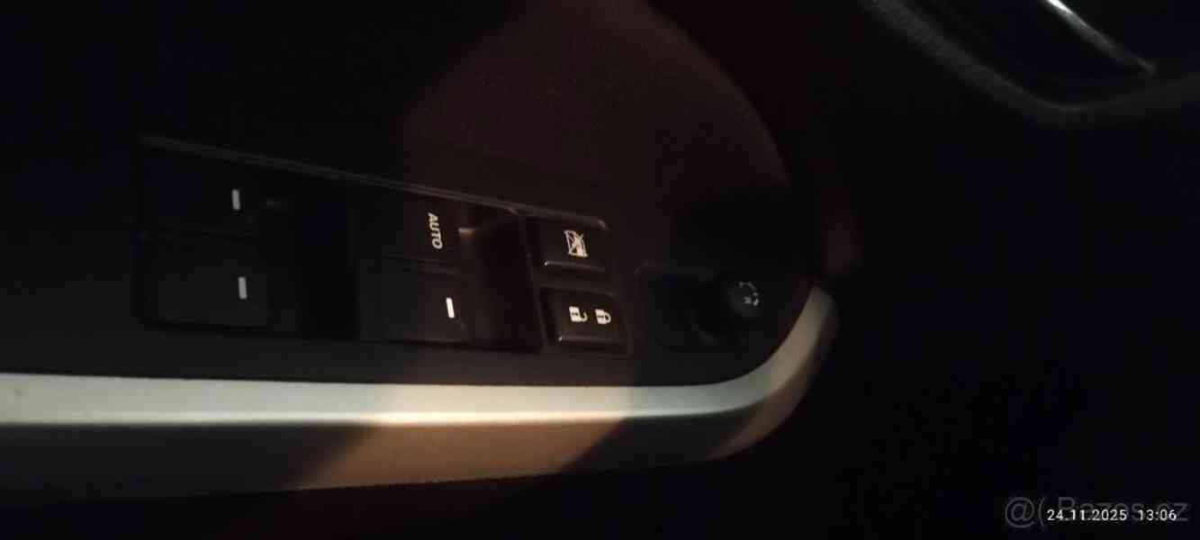 Suzuki Vitara 1,6   Comfort 4x2 , 88 kW, benzín - foto 6