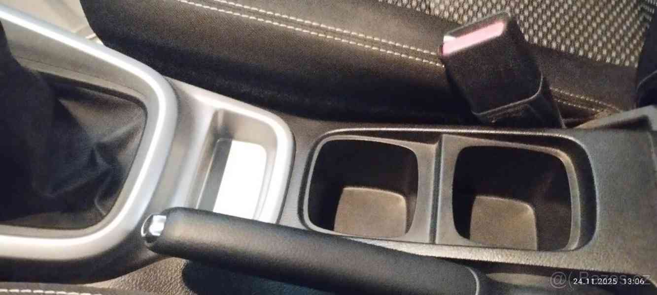 Suzuki Vitara 1,6   Comfort 4x2 , 88 kW, benzín - foto 5