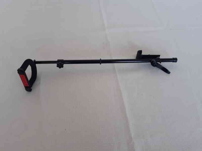 Držák kytary nebo baskytary k reprobedně či kombu - foto 2