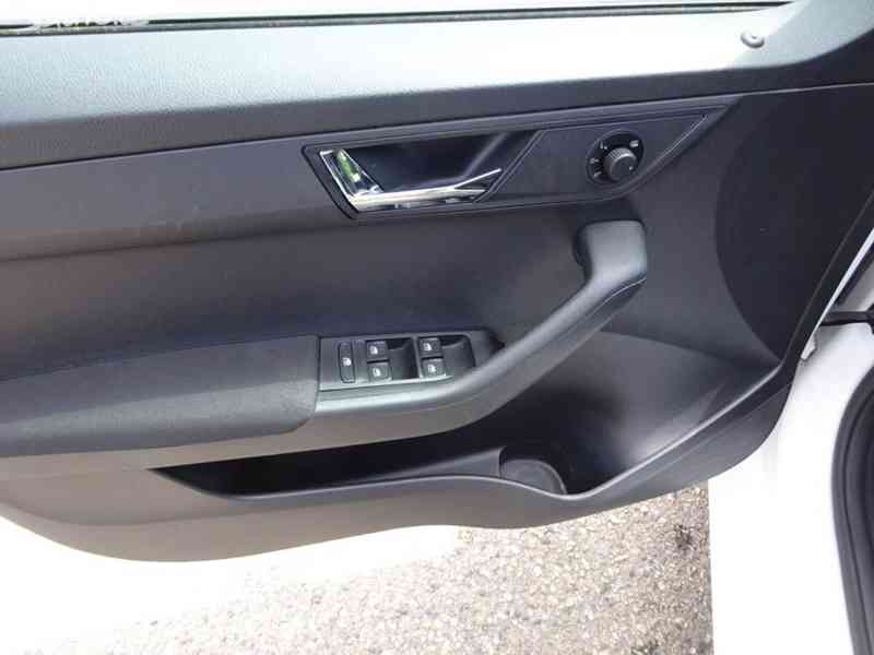 Škoda Fabia 1.2 TSI r.v.2015 (81 kw) 1.Maj.serv.kníž.ČR - foto 6