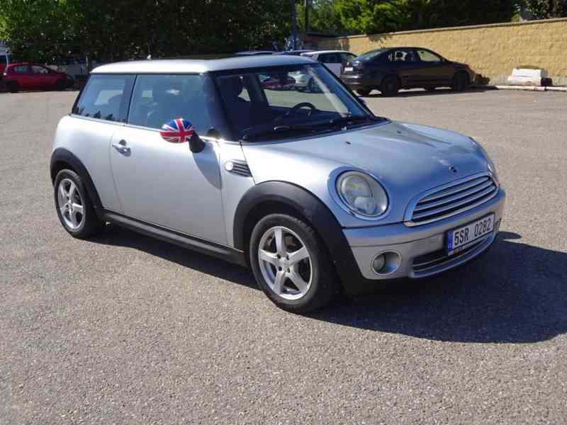 Mini Cooper 1.4i r.v.2007 (70 kw) - foto 1