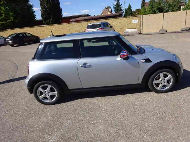 Mini Cooper 1.4i r.v.2007 (70 kw) - foto 3