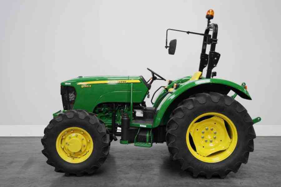 John Deere 5055E – Pouze 650 hodin! - foto 5
