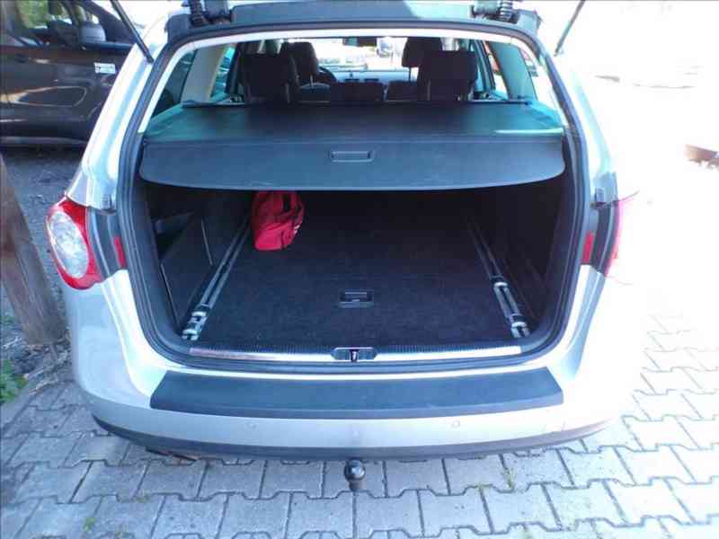 Volkswagen Passat 2,0 TDI 125kW AUTOMAT,XENON,TAŽ.ZAŘ. - foto 9