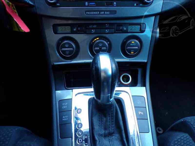 Volkswagen Passat 2,0 TDI 125kW AUTOMAT,XENON,TAŽ.ZAŘ. - foto 6