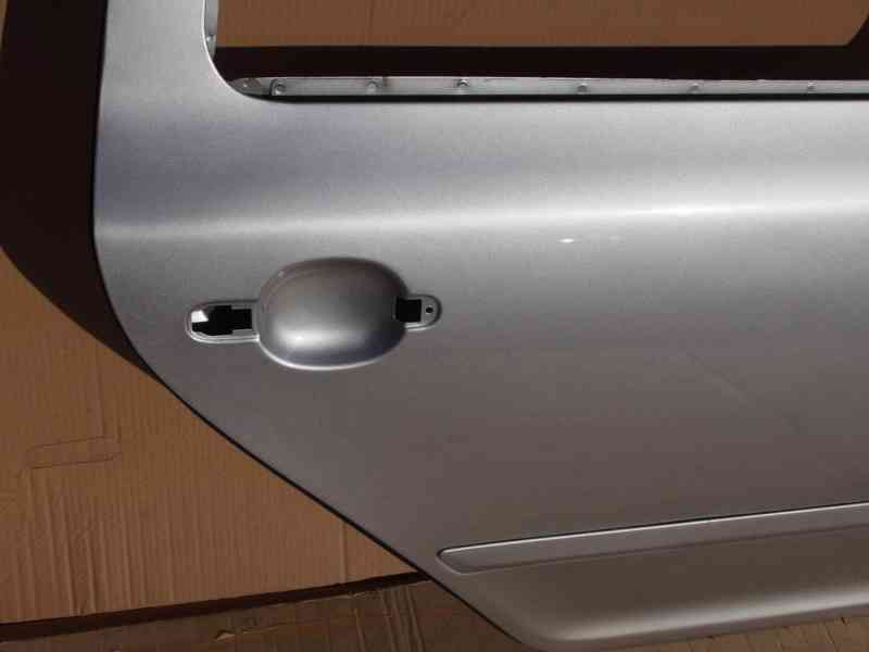 Pravé zadní dveře Škoda Octavia II combi facelift - foto 4