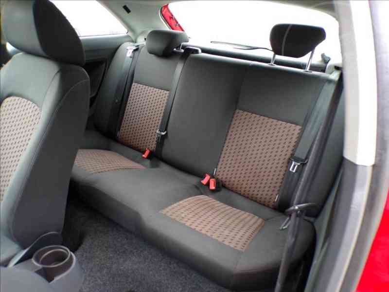 Seat Ibiza 1,2 i-HNED ODJÍŽDÍTE - foto 9