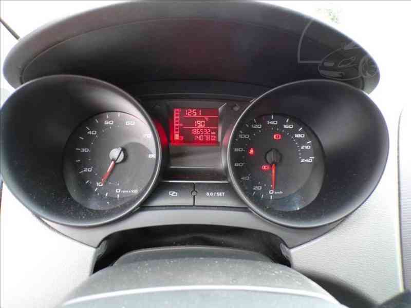 Seat Ibiza 1,2 i-HNED ODJÍŽDÍTE - foto 6