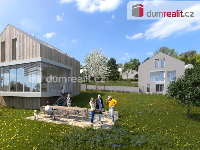 Prodej zasíťovaného stavebního pozemku s vydaným stavebním povolením na nízkoenergetický dům, 1142 m2, Černolice - foto 1