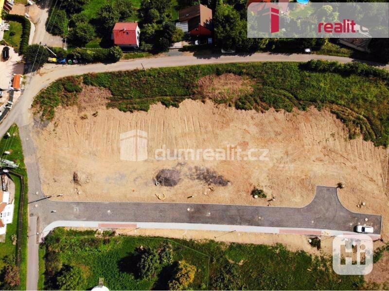 Prodej zasíťovaného stavebního pozemku s vydaným stavebním povolením na nízkoenergetický dům, 1142 m2, Černolice - foto 5