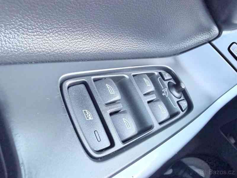 Volvo V60 2,4   D6 Plug-in Hybrid - foto 18