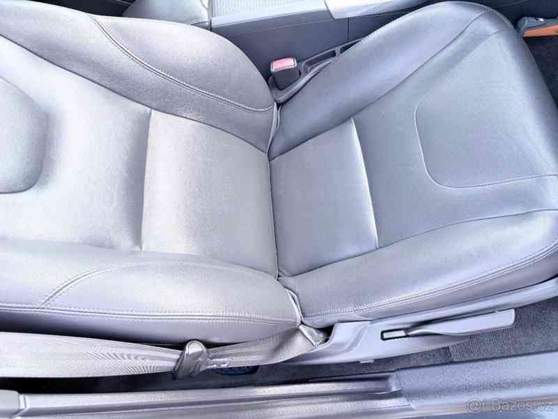 Volvo V60 2,4   D6 Plug-in Hybrid - foto 20
