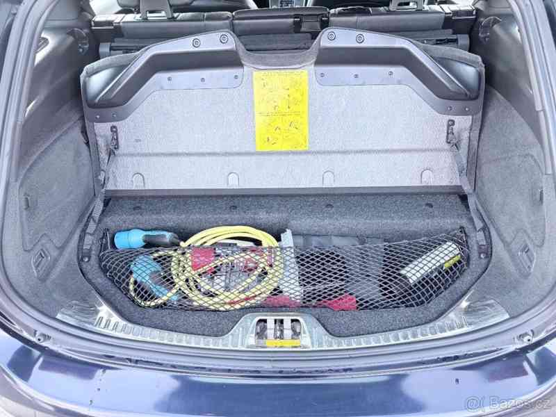 Volvo V60 2,4   D6 Plug-in Hybrid - foto 11