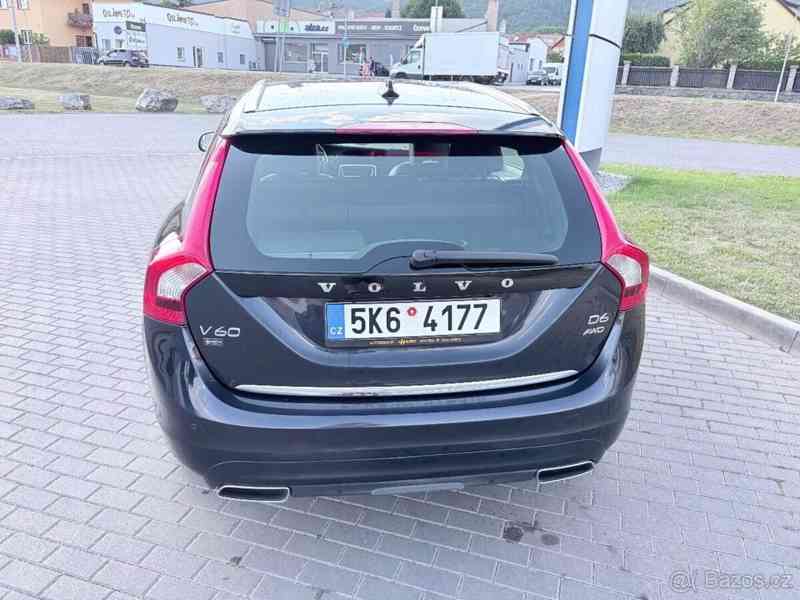 Volvo V60 2,4   D6 Plug-in Hybrid - foto 5