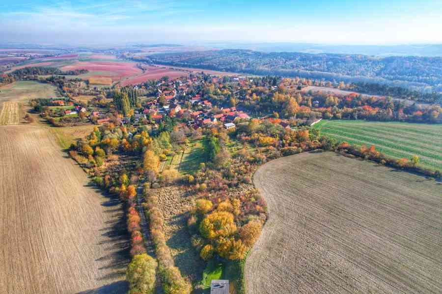 Krásná zděná chata 80m2 s garáží a vlastním pozemkem 330m2, Bílichov - foto 2