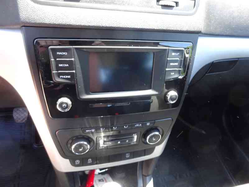 Škoda Yeti 2.0 TDI r.v.2017 (81 kw) 1.Maj.el.serviska.ČR - foto 8