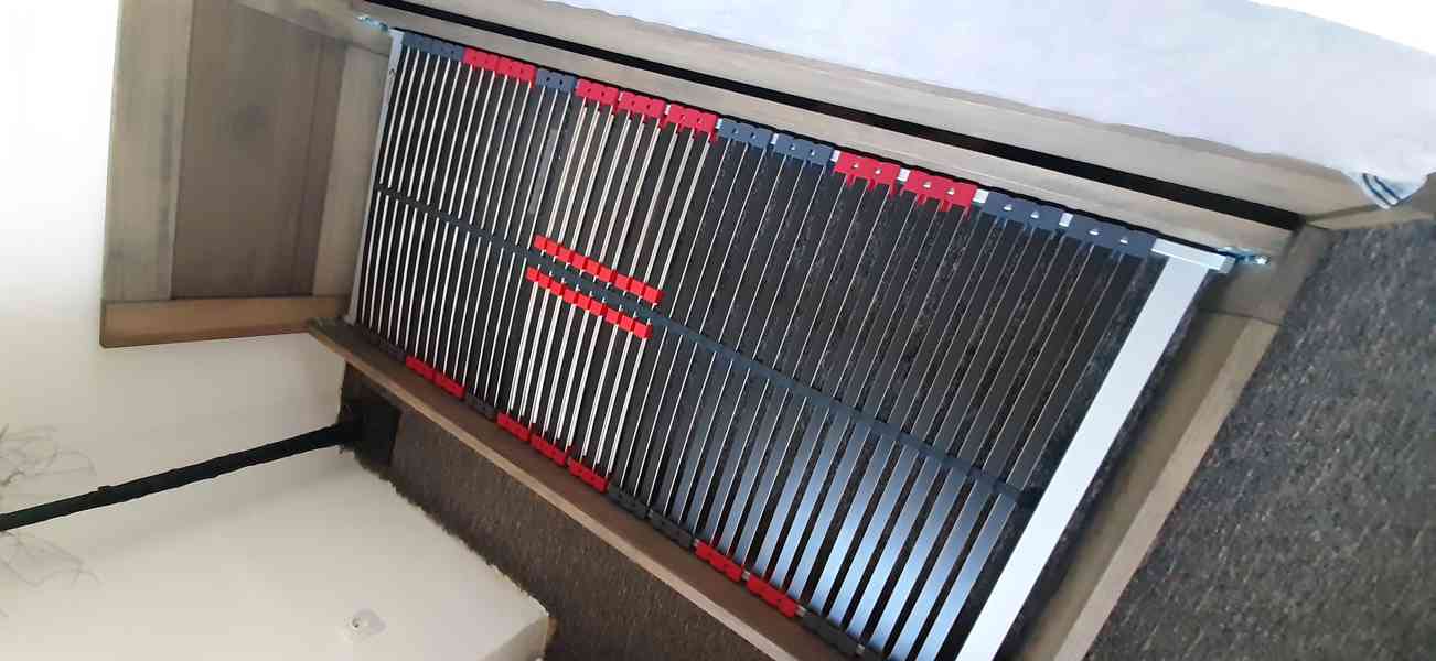 Buková postel s roštem  - foto 9