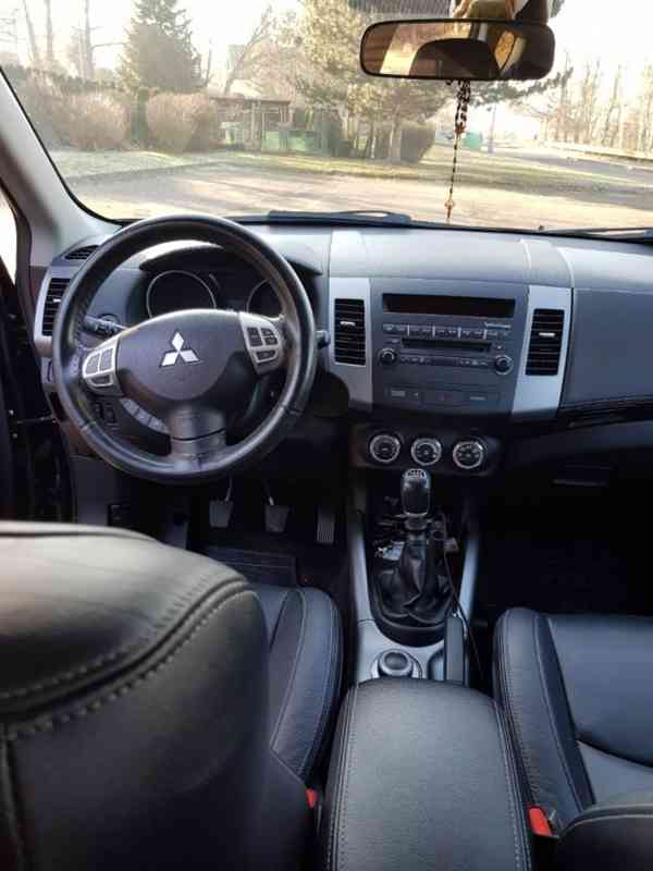 Mitsubishi outlander 2.2 di-d 4X4  - foto 5