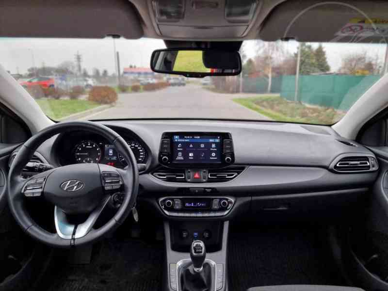 Hyundai i30 Kombi 1,5 T-GDi 117kW SMART - foto 6