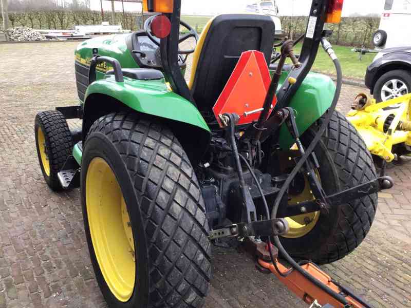 TRAKTOR John Deere 4300 4x4 32PK - foto 5