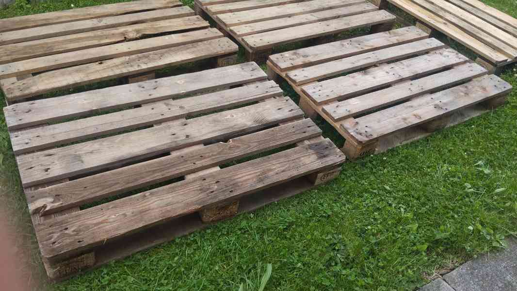 11ks PALET , DŘEVĚNÉ PALETY - Lučina u Žerm.přehrady - foto 6