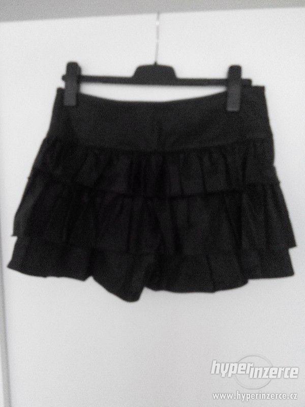Nová černá dámská kožená sukně, vel. M - foto 2