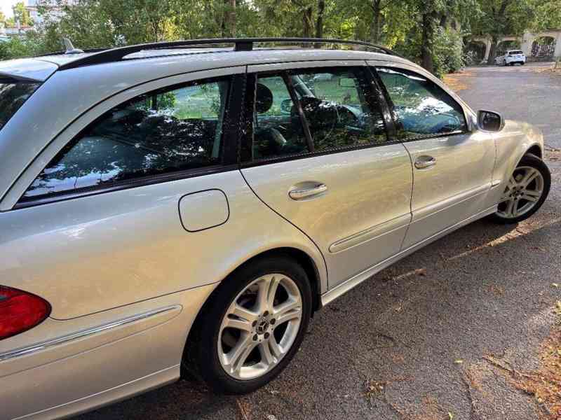 Mercedes-Benz Třídy E 3,0 280 CDI V6 (2009) - foto 4
