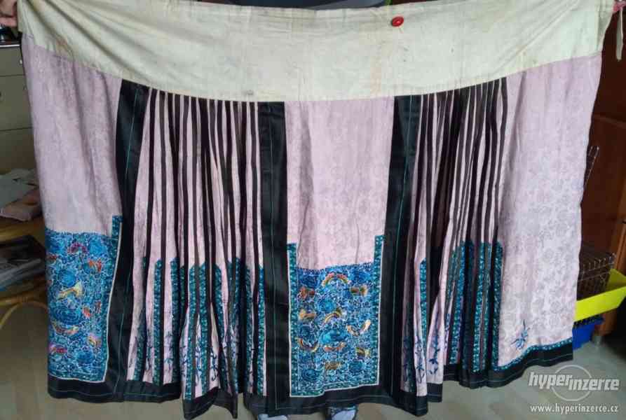Originální čínské šaty 6ks - foto 4