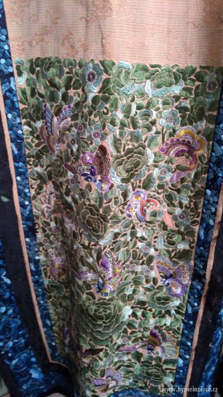 Originální čínské šaty 6ks - foto 7