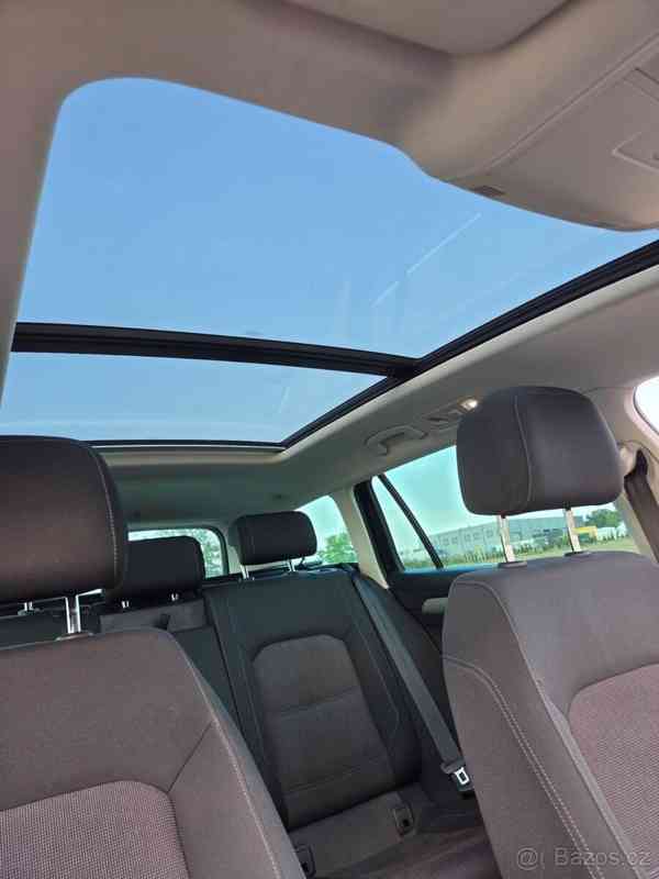 Volkswagen Passat 2,0   TDi, DSG, panorama, tažné - foto 10