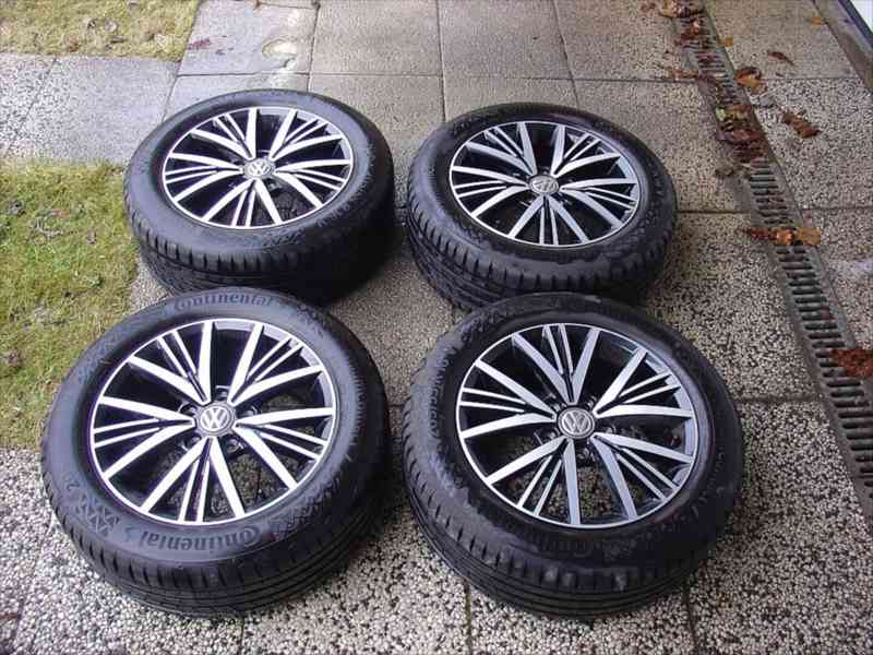 Volkswagen Golf Sportsvan 1,6   TDI - foto 16