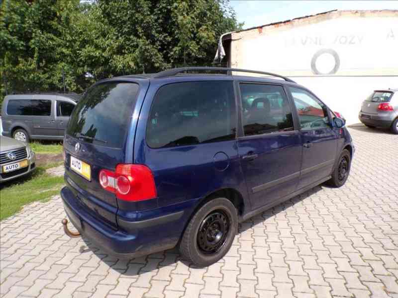Volkswagen Sharan 1,9 TDI TAŽNÉ ZAŘÍ,7.MÍST - foto 4