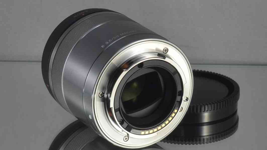 Sony E 30mm f/3,5 MACRO **Macro 1:1*E mount* - foto 4