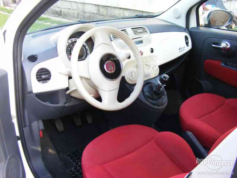 Fiat 500 s minimálními najetými km - foto 8