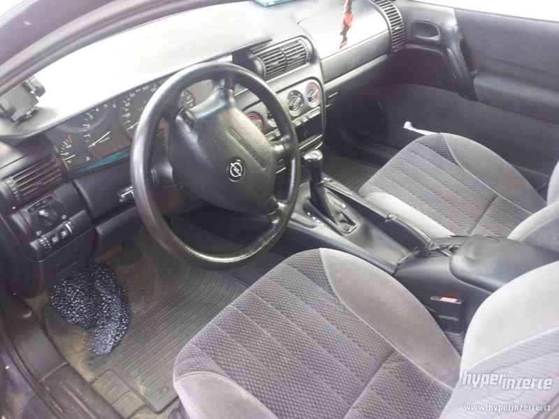 Opel Omega 2.5 TD,Opel Omega 2.0 combi - foto 3