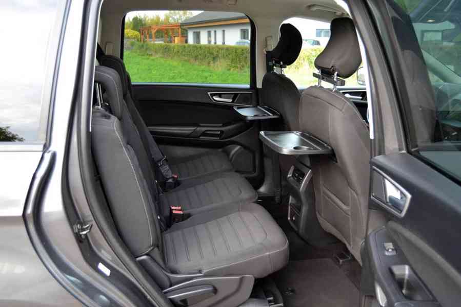 Ford Galaxy 2.0 TDCi Family 7 míst - foto 12