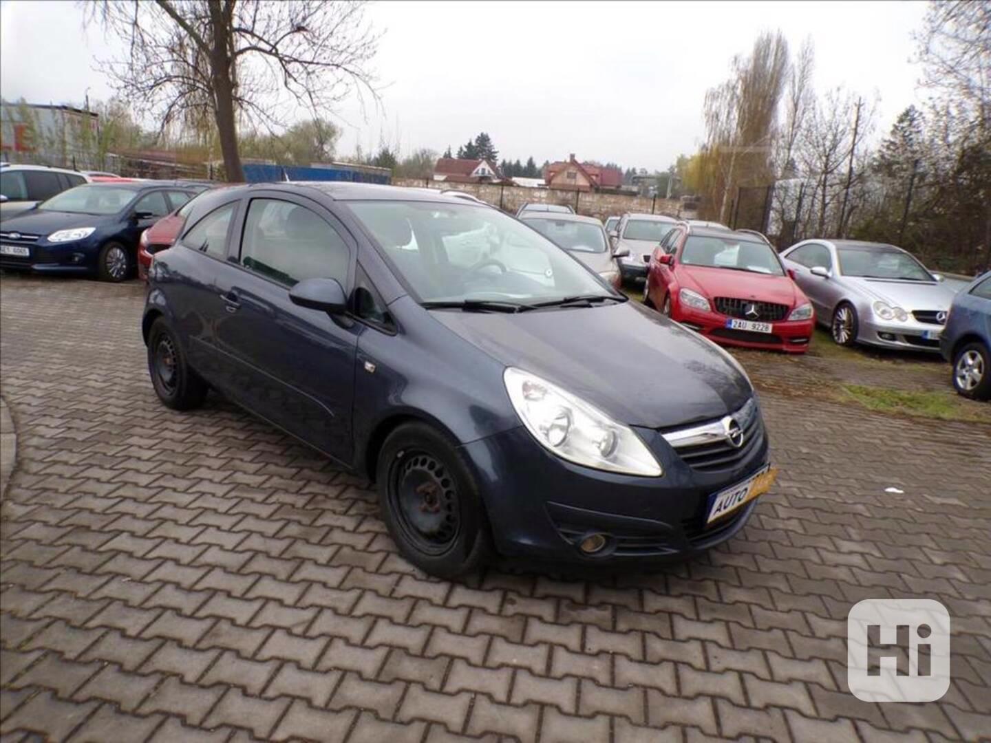 Opel Corsa 1,2 16V KLIMA - foto 1