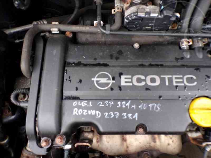 Opel Corsa 1,2 16V KLIMA - foto 13