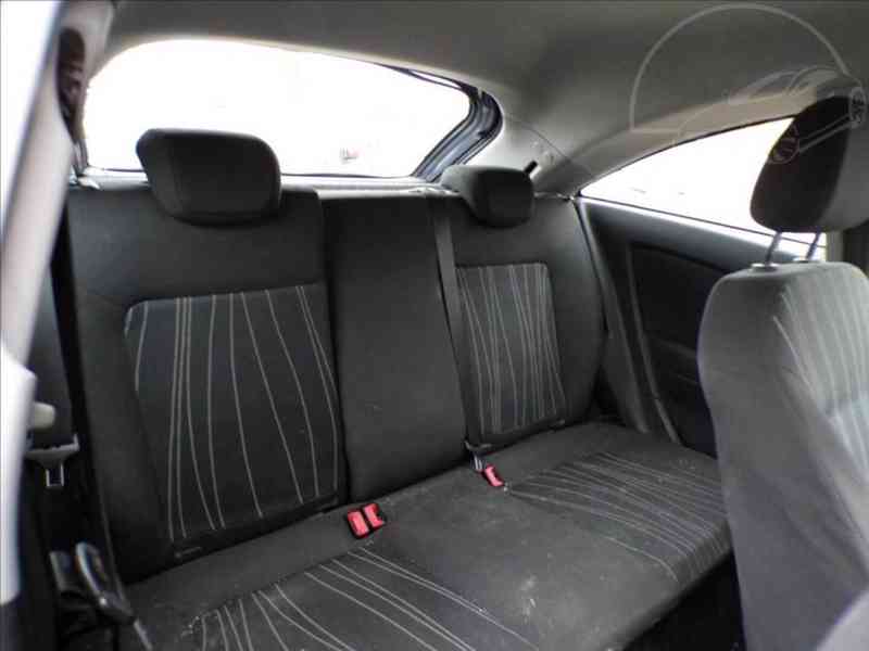 Opel Corsa 1,2 16V KLIMA - foto 10