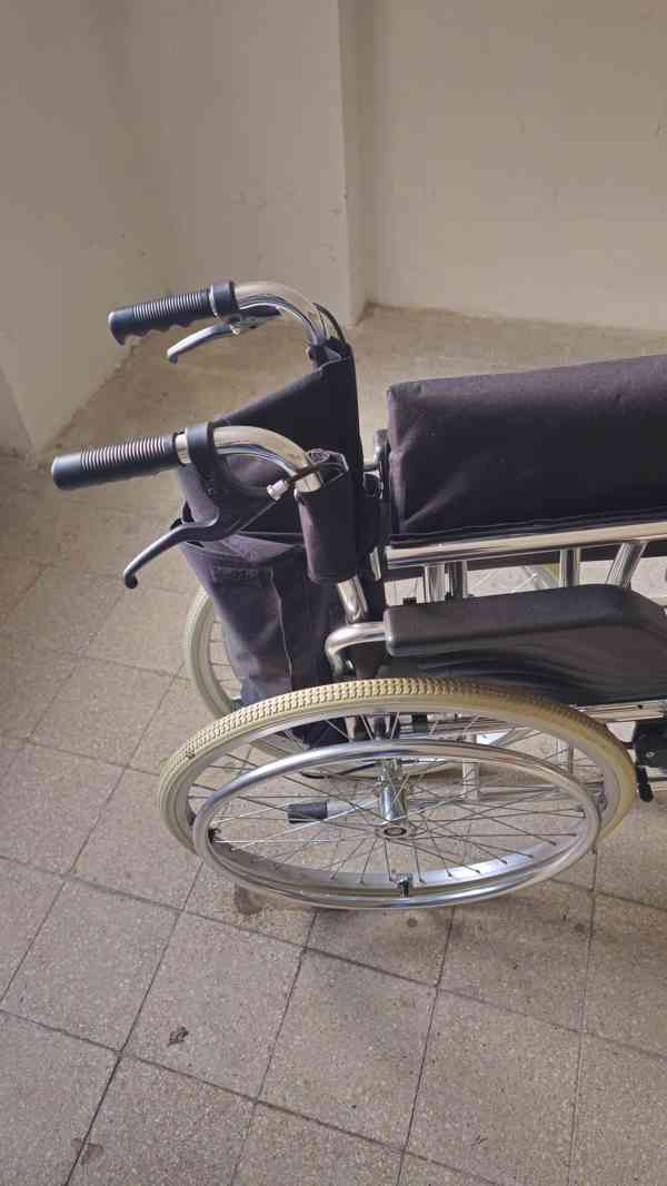 Invalidní vozík - foto 5