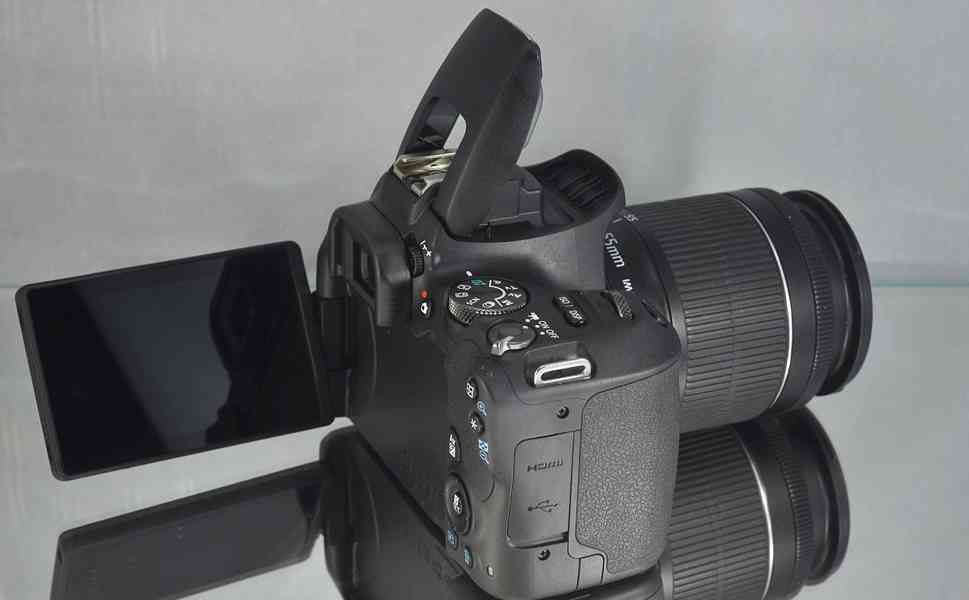 Canon EOS 200D + EFS 18-55mm  IS STM *880 Exp. - foto 8