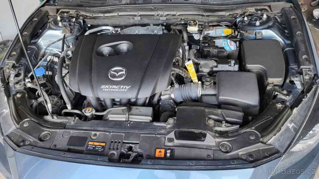 Mazda 3 2.0 - 121 kW REVOLUTION  - foto 12