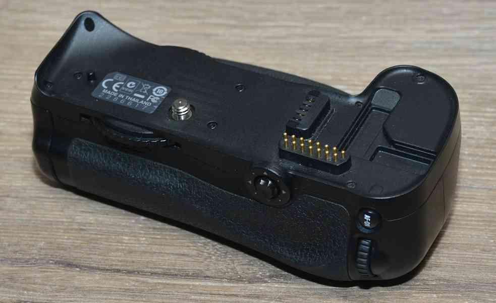 Nikon MB-D10+battery EL4a grip pro Nikon D300,D700 - foto 7