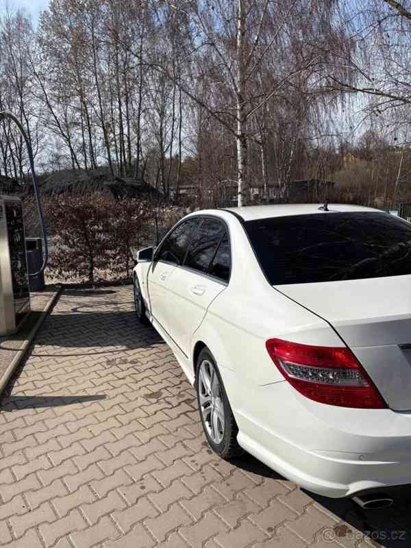 Mercedes-Benz Třídy C w204 c250 amg - foto 6