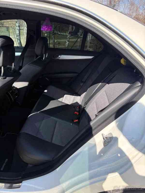 Mercedes-Benz Třídy C w204 c250 amg - foto 11