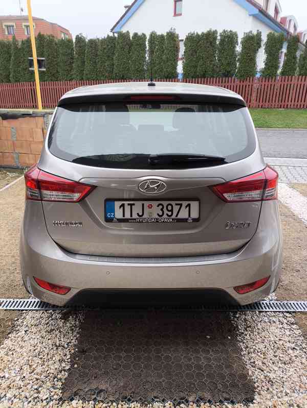 Prodám Hyundai ix20, 1.4 benzín, najeto 19182 km, 1. majitel - foto 4