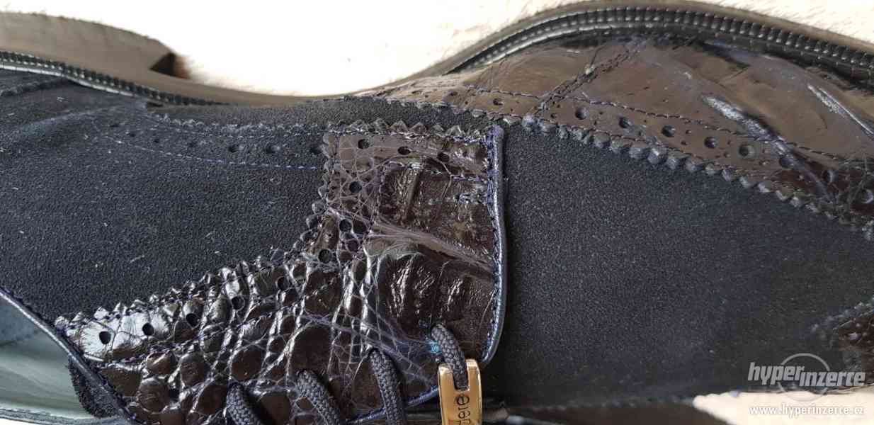 Velmi krásné a originální tmavomodré boty z krokodýlí kůže - foto 4