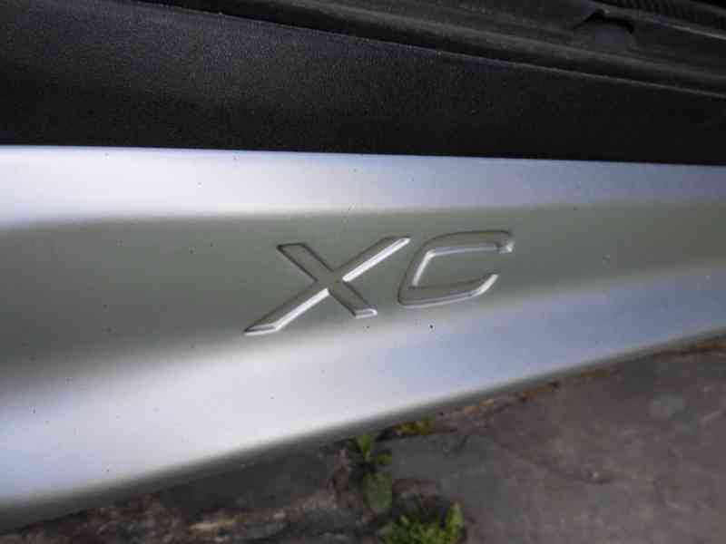 Volvo XC60 2.4 D5 151KW SUMMUM 4X4 FULL  XENON NAVI ALU .... - foto 22